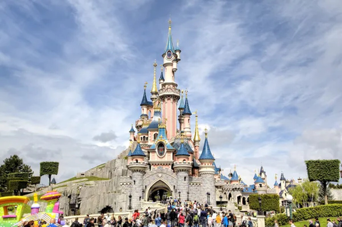 Disney Adventure World annonce l'arrivée de La Cavalcade des Princesses Disney, Depositphotos.com Photo by ivan_varyukhin