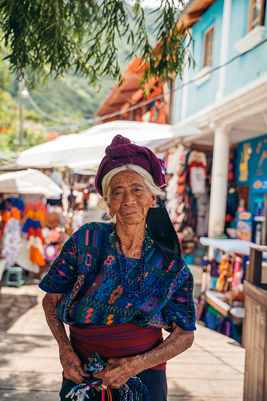 Femme de Santa Catarina Palopo © Terra Guatemala