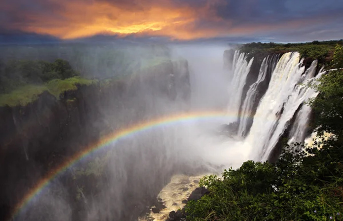 Le Grand Hyatt Victoria Falls The Kingdom est l'établissement plus proche de l'entrée du parc national des chutes Victoria du côté zimbabwéen - Depositphotos.com, dtemps Le Grand Hyatt Victoria Falls The Kingdom est l'établissement plus proche de l'entrée du parc national des chutes Victoria du côté zimbabwéen - Depositphotos.com, dtemps