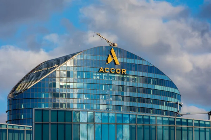 Accor et H World Group étendent leur partenariat aux réservations et à la fidélité