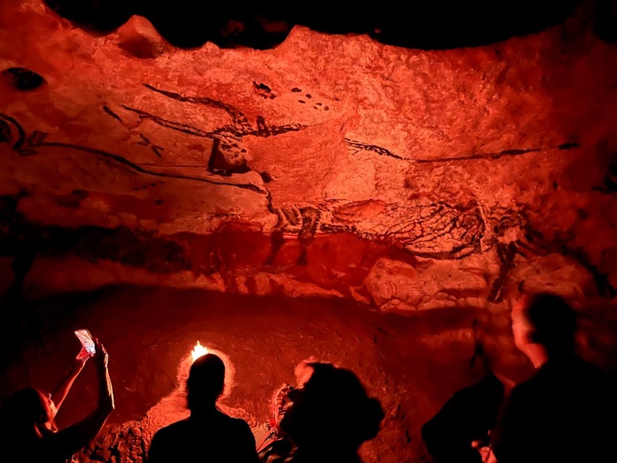 Souvent, ceux qui visitent Lascaux II ont la certitude d'avoir vu la "vraie" grotte - Photo : PB