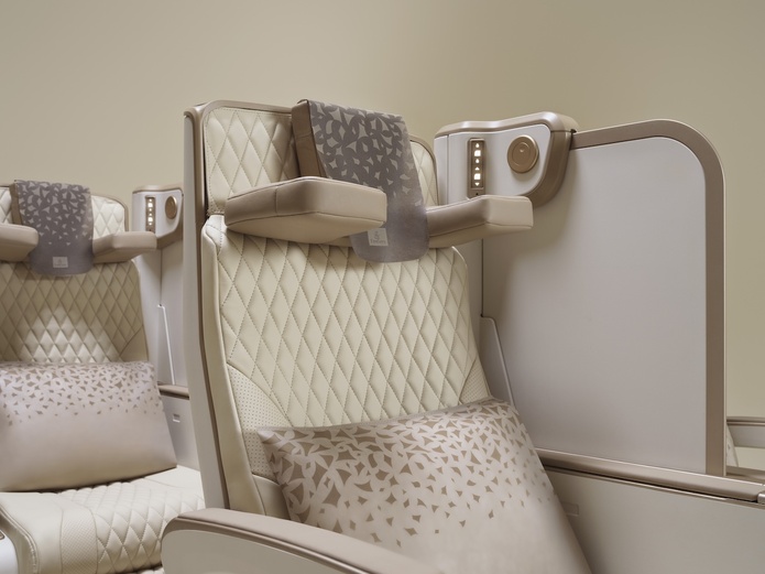 Emirates poursuit le déploiement de sa Classe Économie Premium avec un nouveau siège à commandes électriques - Photo : Emirates Emirates poursuit le déploiement de sa Classe Économie Premium avec un nouveau siège à commandes électriques - Photo : Emirates