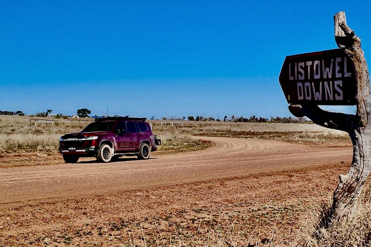 Sur les pistes de l’Outback Queensland, quelque part entre l’horizon et la prochaine étape.© Sébastien Cros / WeTravelAustralia™ Sur les pistes de l’Outback Queensland, quelque part entre l’horizon et la prochaine étape.© Sébastien Cros / WeTravelAustralia™