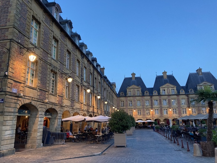 Charleville-Mézières est une cité - Photo JFR