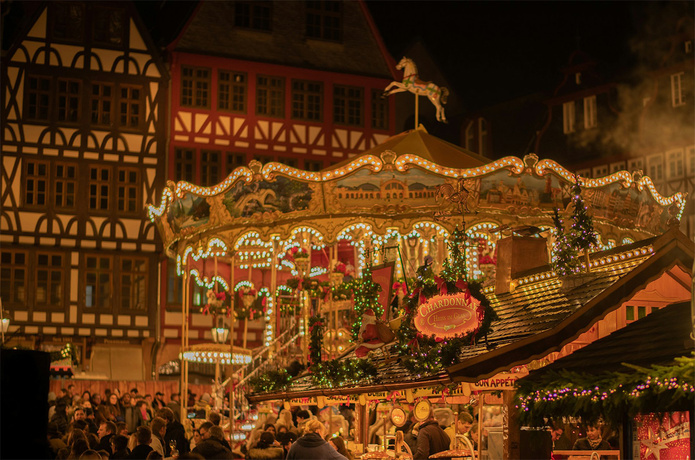 Marché de Noël de Francfort © Unsplash - cmophoto.net Marché de Noël de Francfort © Unsplash - cmophoto.net