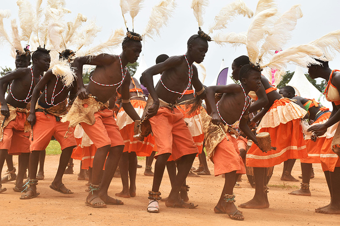Tribe Uganda - © Unsplash - Roman Derrick Okello