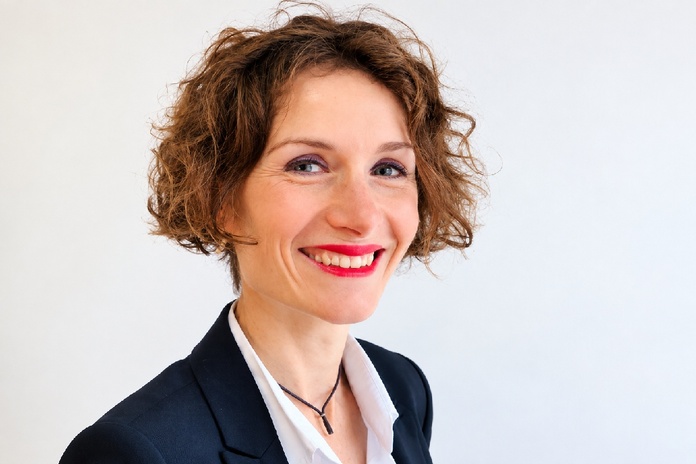 Perrine Edelman : "Je ne parle pas de points forts et points faibles, car ce n’est pas adapté ici, il s’agit de prendre le pouls des évolutions, elles ne sont ni positives, ni négatives. De même, je ne parle pas d’avenir, n’ayant pas de boule de cristal, mais à la lecture de mes analyses, on peut relever les éléments qui pourraient durer et ceux qui pourraient encore évoluer" - Photo PE Perrine Edelman : "Je ne parle pas de points forts et points faibles, car ce n’est pas adapté ici, il s’agit de prendre le pouls des évolutions, elles ne sont ni positives, ni négatives. De même, je ne parle pas d’avenir, n’ayant pas de boule de cristal, mais à la lecture de mes analyses, on peut relever les éléments qui pourraient durer et ceux qui pourraient encore évoluer" - Photo PE